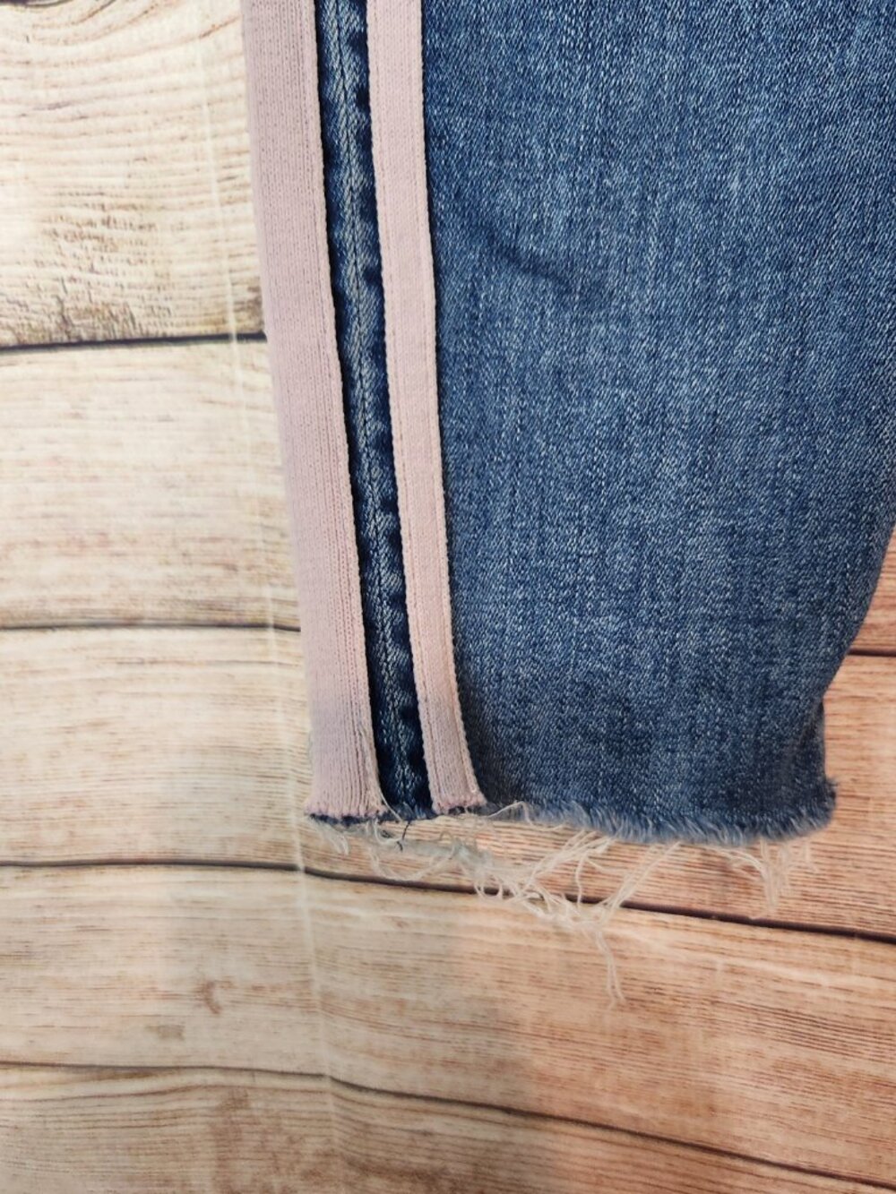 Mother Jeans Thunder Struck Racer Stripe Size 30 by 29 Inseam Raw Hem - Picture 3 of 15